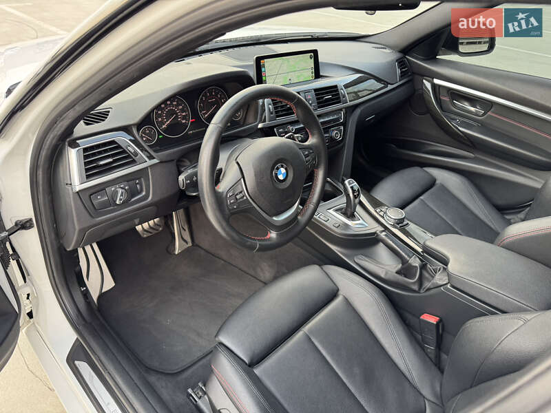 Седан BMW 3 Series 2016 в Киеве