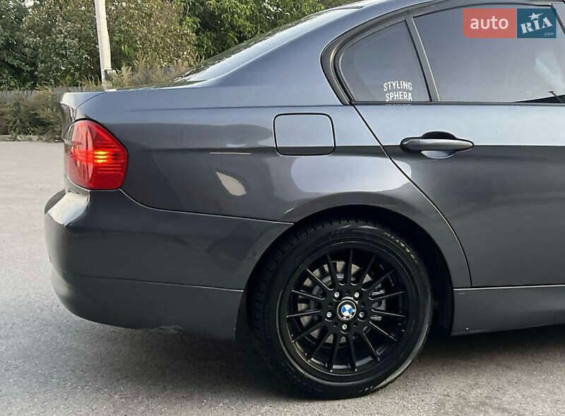 Седан BMW 3 Series 2006 в Кропивницькому
