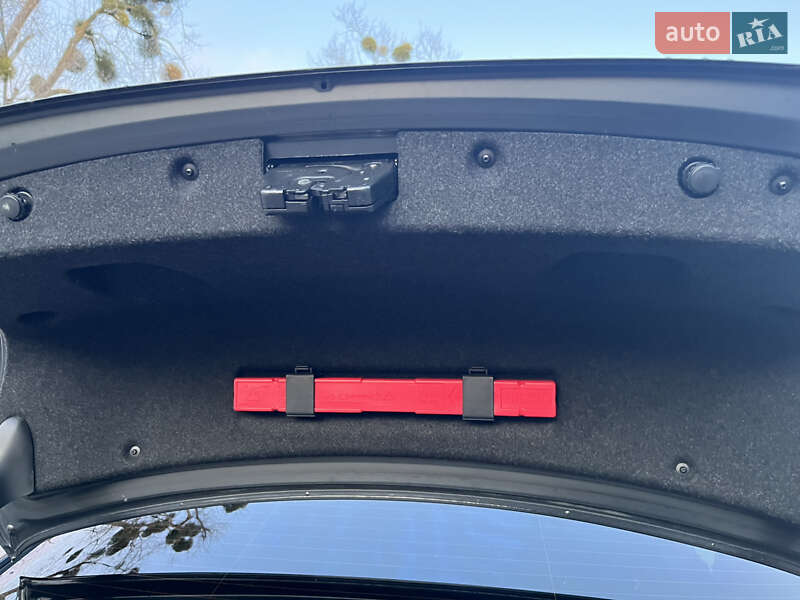 Седан BMW 3 Series 2012 в Хмельницькому