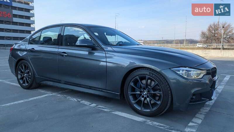 Седан BMW 3 Series 2016 в Киеве