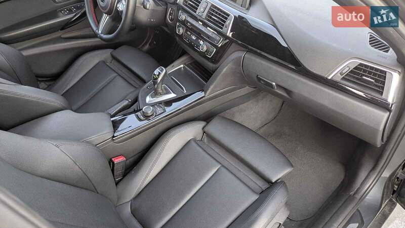 Седан BMW 3 Series 2016 в Киеве