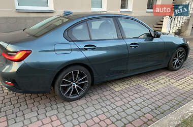 Седан BMW 3 Series 2019 в Львові