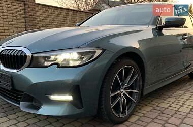 Седан BMW 3 Series 2019 в Львові