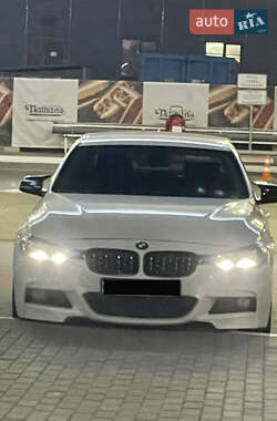 Седан BMW 3 Series 2016 в Киеве