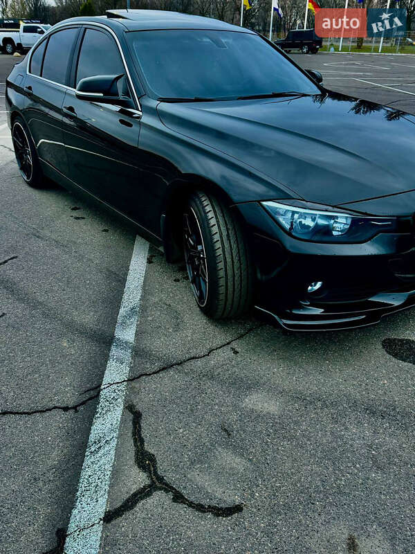 Седан BMW 3 Series 2014 в Днепре