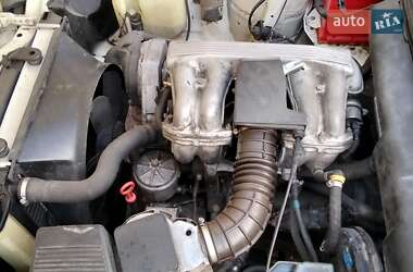 Седан BMW 3 Series 1990 в 