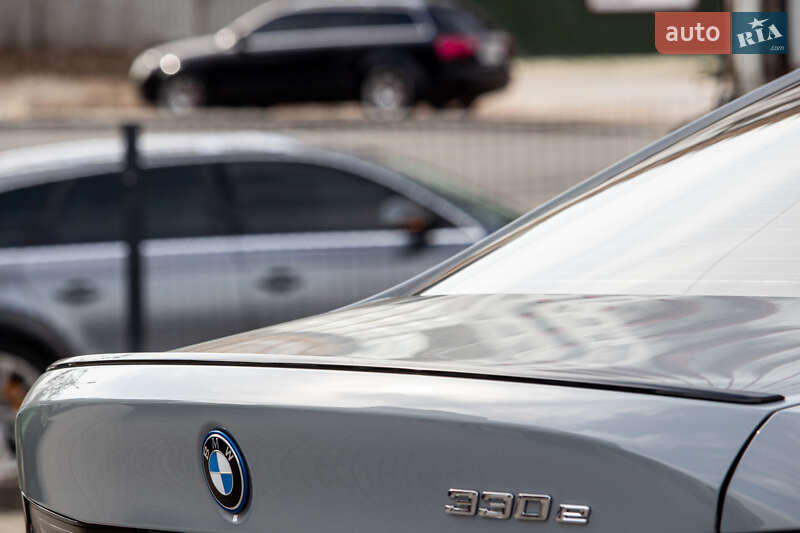 Седан BMW 3 Series 2022 в Львове