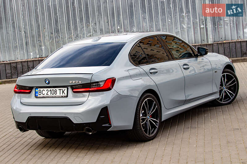 Седан BMW 3 Series 2022 в Львове