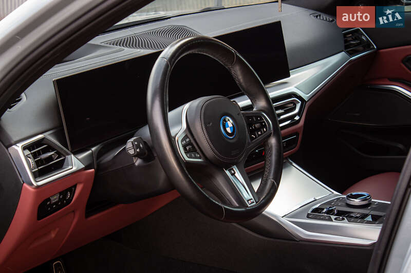 Седан BMW 3 Series 2022 в Львове