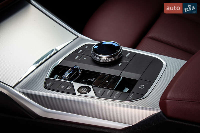 Седан BMW 3 Series 2022 в Львове