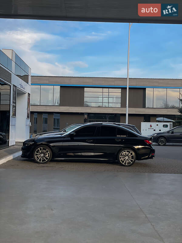 Седан BMW 3 Series 2019 в Львові