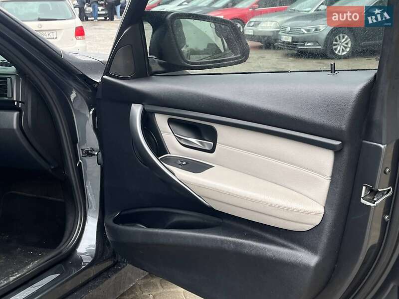 Седан BMW 3 Series 2012 в Львові