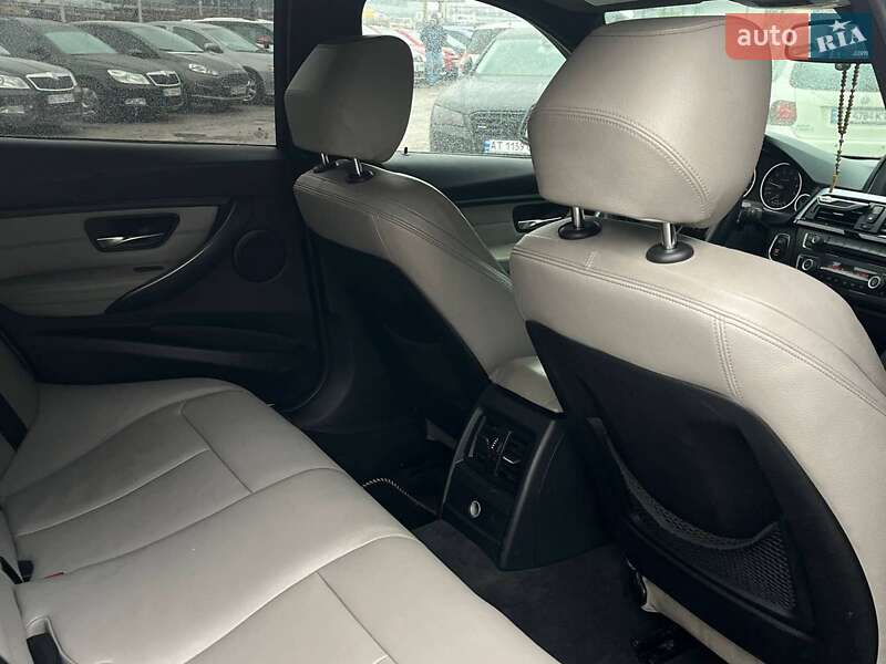 Седан BMW 3 Series 2012 в Львові