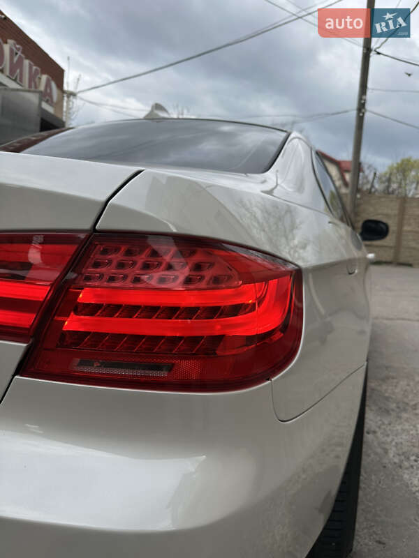 Купе BMW 3 Series 2010 в Николаеве