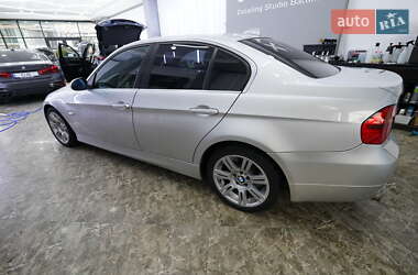 Седан BMW 3 Series 2009 в 