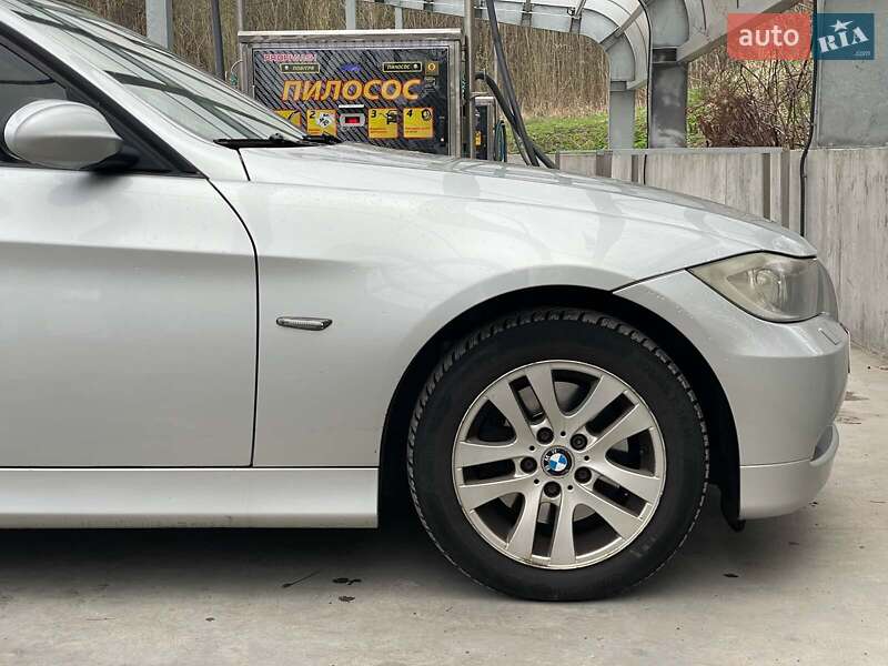 Седан BMW 3 Series 2007 в Киеве
