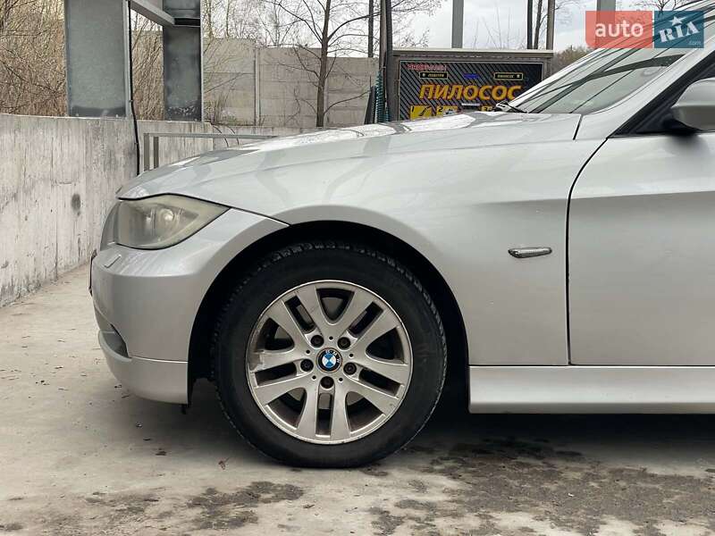 Седан BMW 3 Series 2007 в Киеве