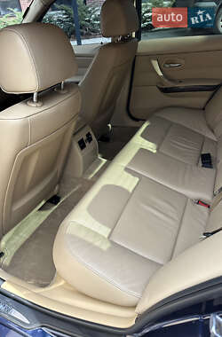 Седан BMW 3 Series 2010 в 