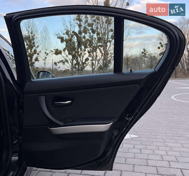 Седан BMW 3 Series 2007 в Луцьку