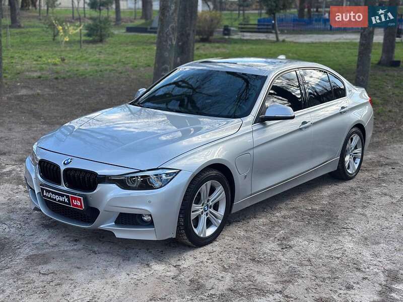 Седан BMW 3 Series 2017 в Киеве