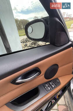 Седан BMW 3 Series 2011 в 