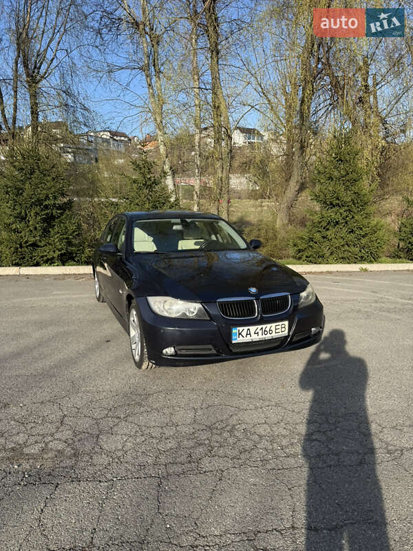 Седан BMW 3 Series 2005 в 