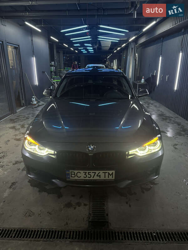 Седан BMW 3 Series 2013 в 