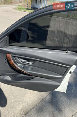 Седан BMW 3 Series 2014 в 
