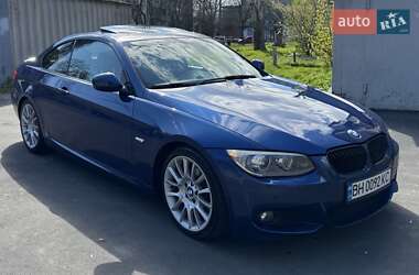 Купе BMW 3 Series 2011 в 