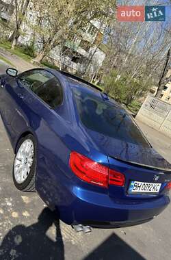 Купе BMW 3 Series 2011 в 