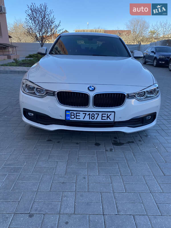 Седан BMW 3 Series 2017 в Николаеве