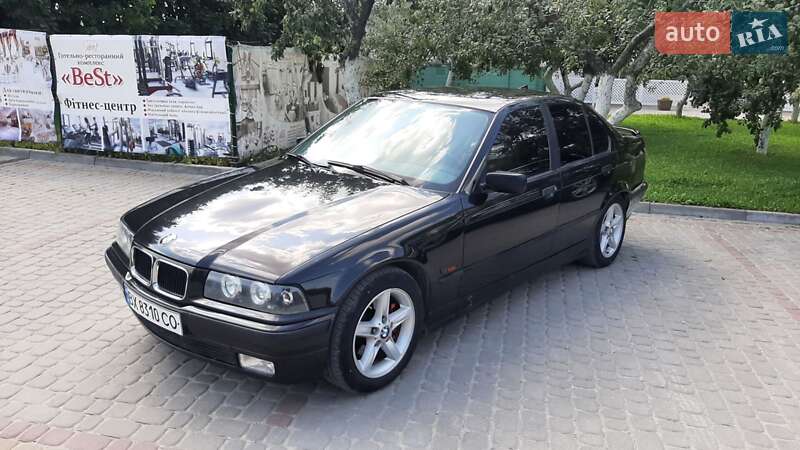Седан BMW 3 Series 1994 в 