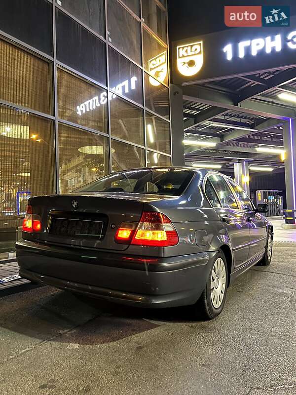Седан BMW 3 Series 2003 в 