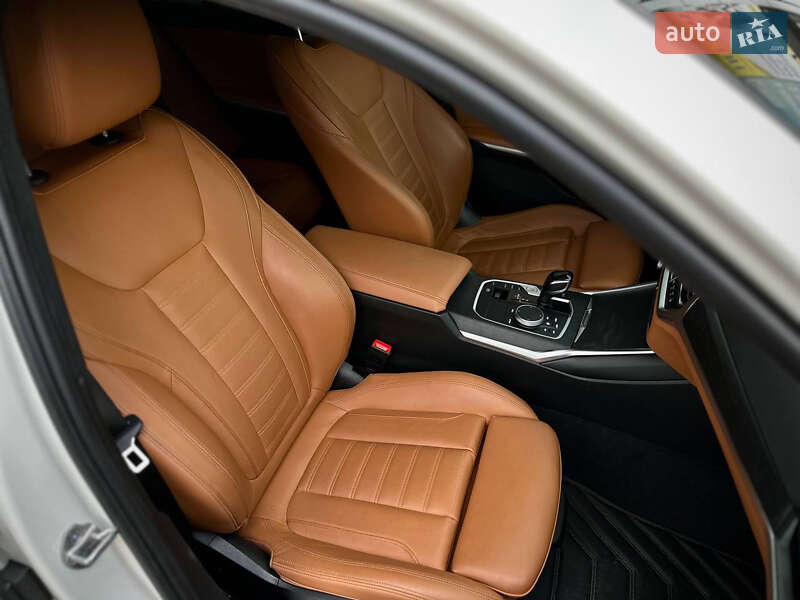 Седан BMW 3 Series 2020 в Чернівцях