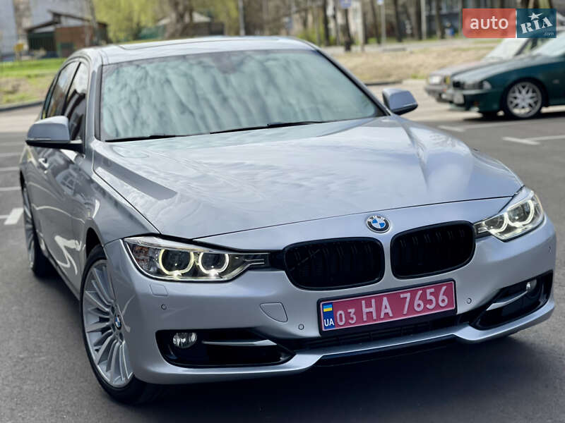 Седан BMW 3 Series 2016 в 