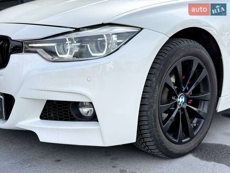 Седан BMW 3 Series 2018 в Ровно