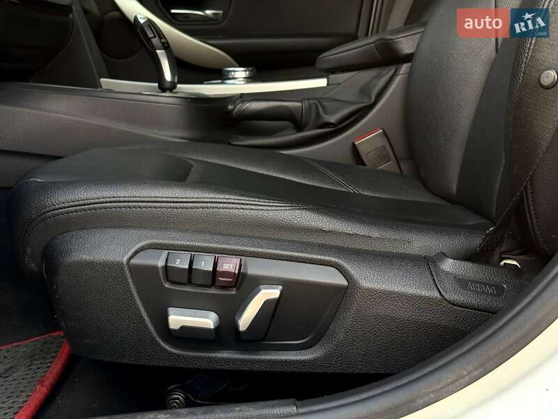 Седан BMW 3 Series 2018 в Ровно