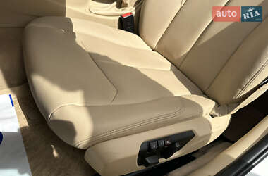 Седан BMW 3 Series 2015 в 