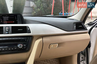 Седан BMW 3 Series 2015 в 