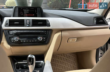 Седан BMW 3 Series 2015 в 
