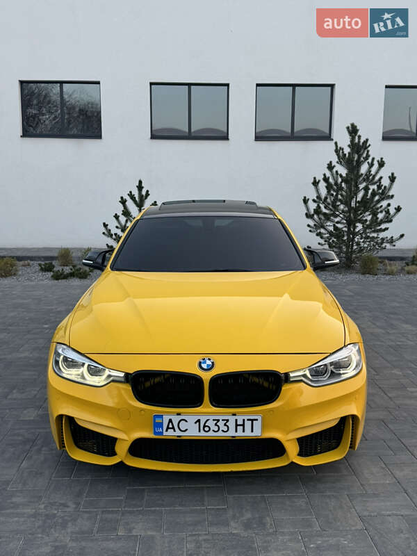 Седан BMW 3 Series 2015 в Луцке