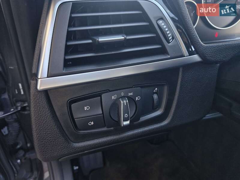 Седан BMW 3 Series 2017 в Миколаєві