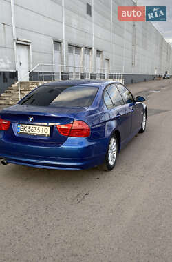 Седан BMW 3 Series 2009 в 