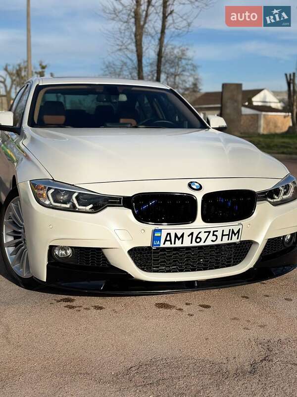 Седан BMW 3 Series 2012 в Коростене