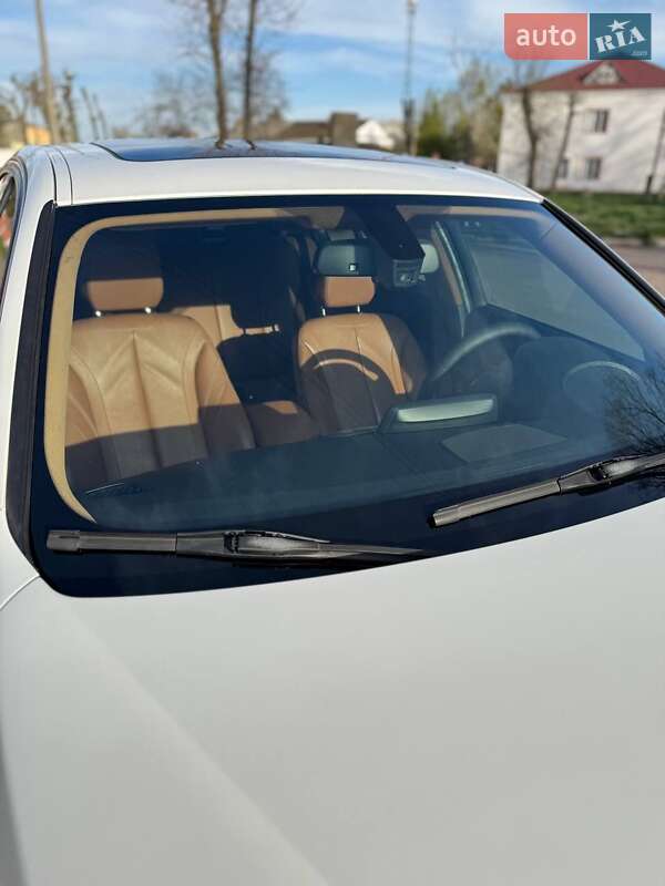 Седан BMW 3 Series 2012 в Коростене