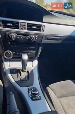 Универсал BMW 3 Series 2011 в 