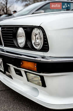 Седан BMW 3 Series 1987 в 