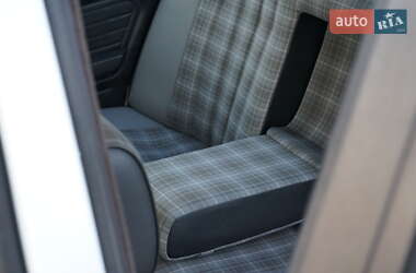 Седан BMW 3 Series 1987 в 