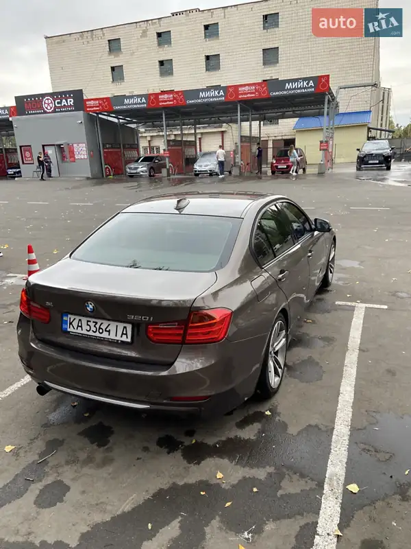 BMW 3 Series 2012 VIN WBA3B11020F378634 фото оголошення 4 з 41