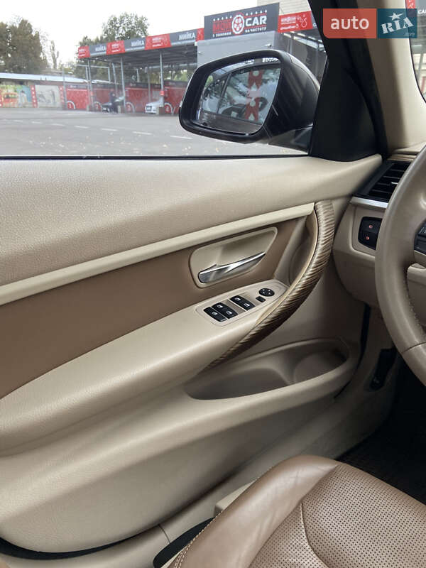 Седан BMW 3 Series 2012 в Киеве